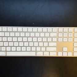 Apple Magic Keyboard with Numeric Keypad - White