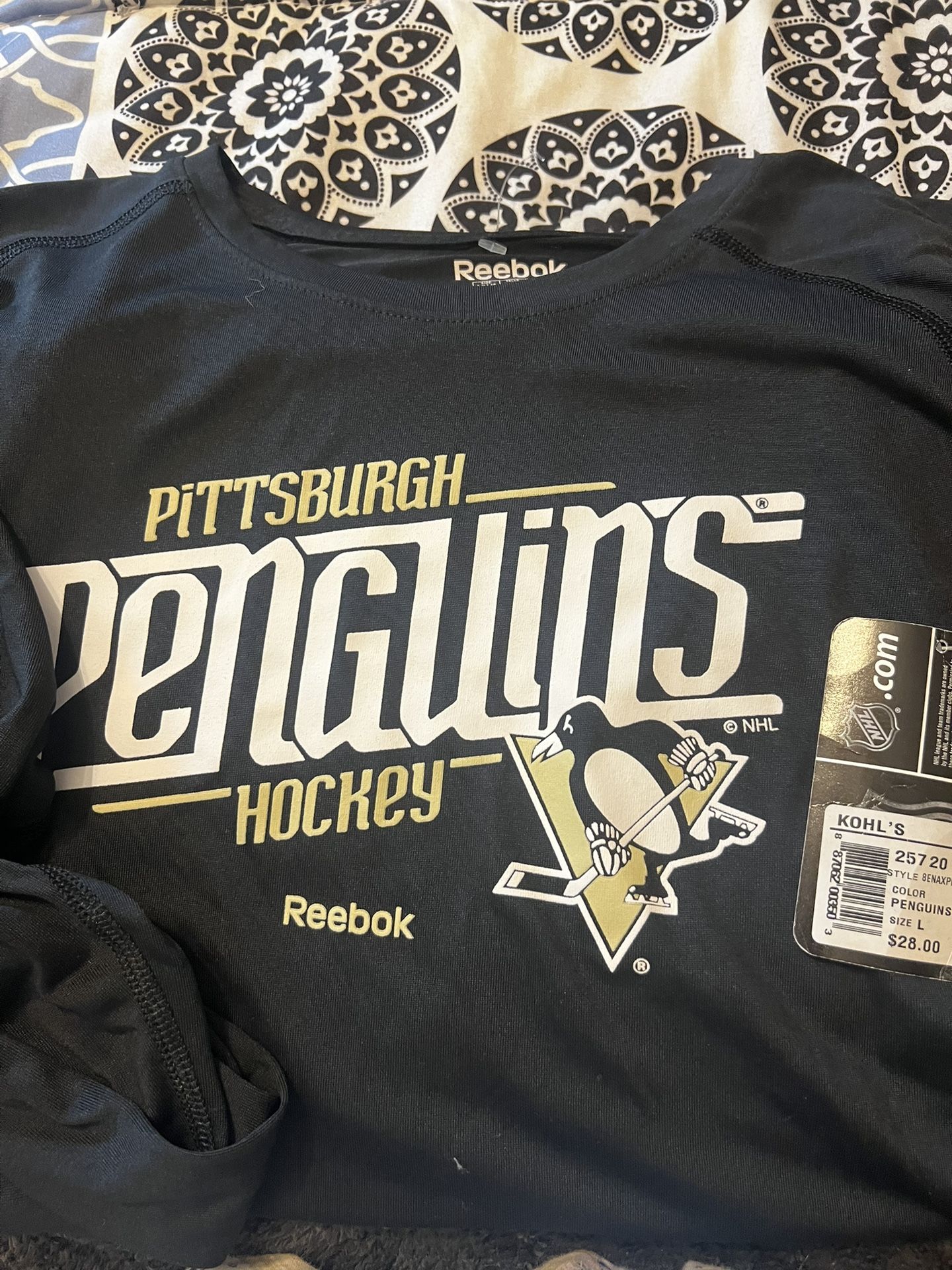 Mens Large Pittsburgh Penguin Long Sleeve Shirt NWT