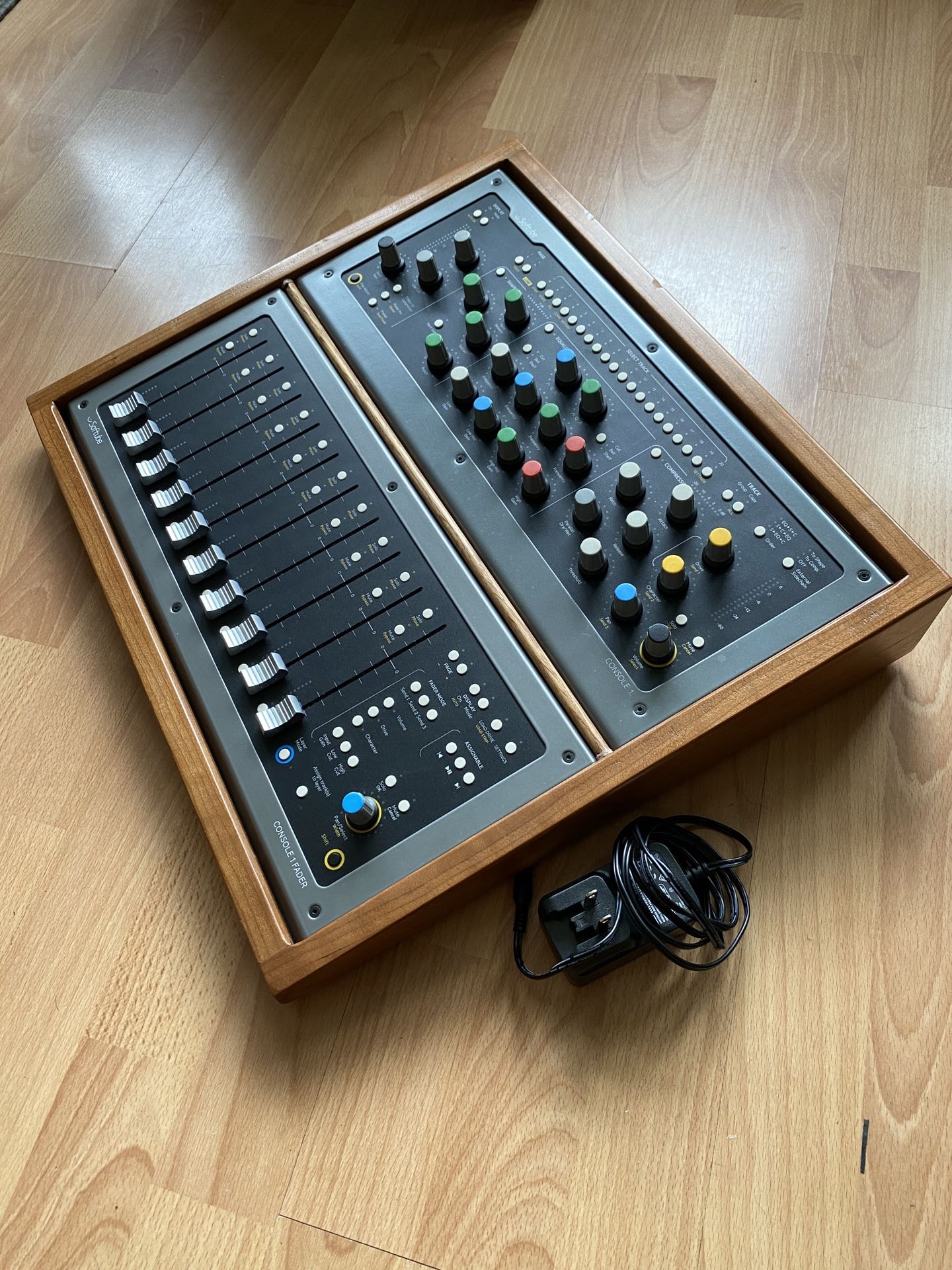 Softube Console1 MK2 JRRshop.com | Softube Console 1 Plugin Softube Console1 MK2 JRRshop.com | Softube Console 1 Plugin