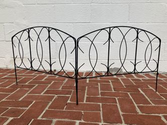 metal garden border, 16 linkable pieces; pickup only