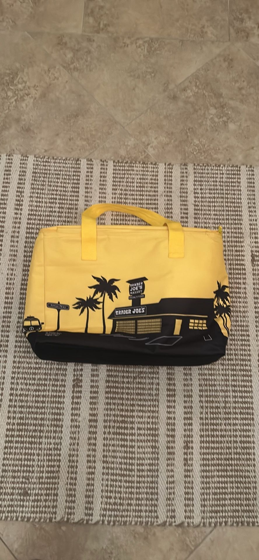 YELLOW Large Insulated Bag (TRADERJOES)