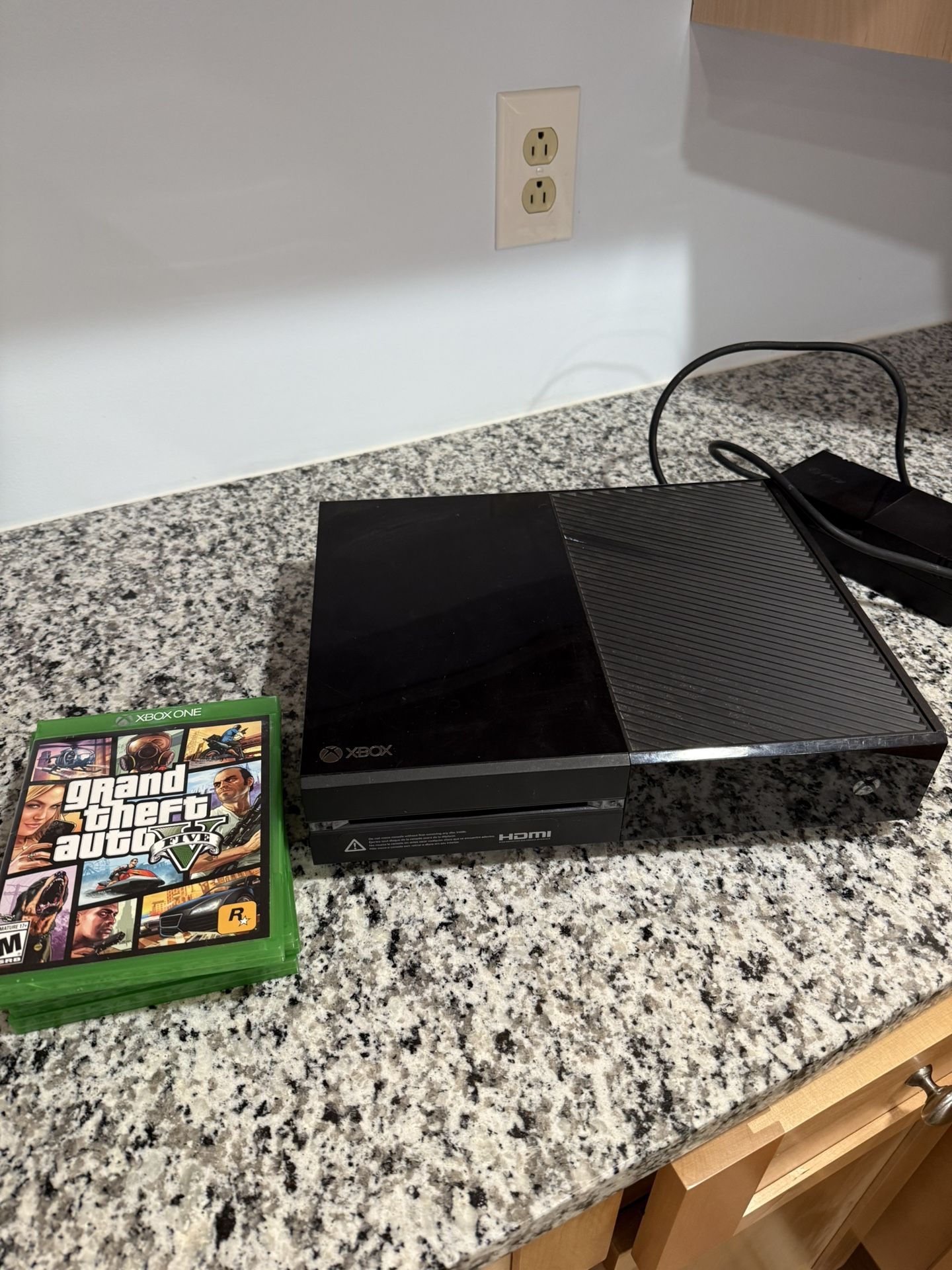 XBOX ONE 500GB - Read Description
