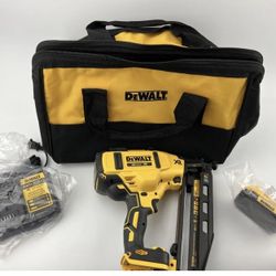 DeWalt 20V MAX 16Ga Angled Finish Nailer Kit 2Ah Battery & Charger 
