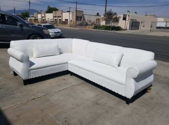 NEW 7x9ft WHITE LEATHER SECTIONAL COUCHES