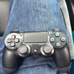 PS4 Controller 