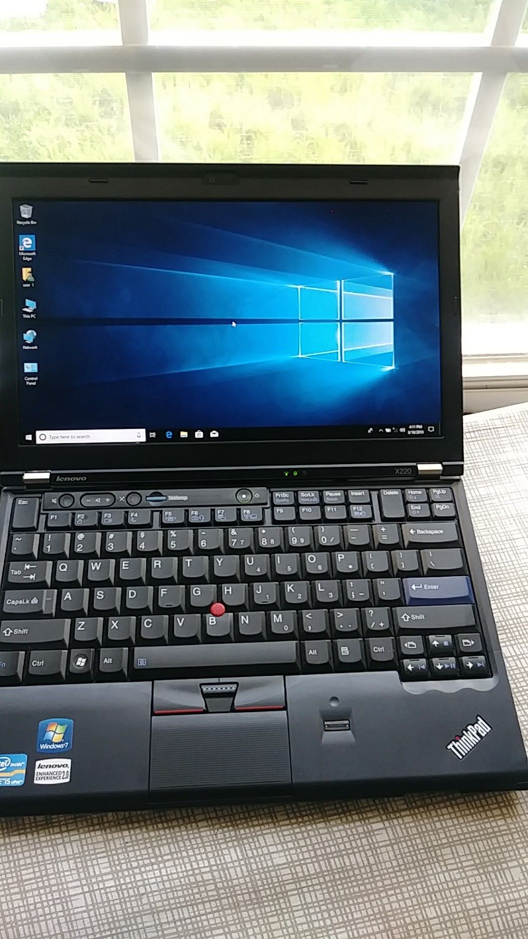 LENOVO THINKPAD X220. core i5, 128 SSD, 8gig ram, webcam, 2.5pGHz, win.10-mf.