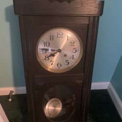 Old Antique Wall Clock( Not Running But I Have The Key) Nice Wall Hanger !!!