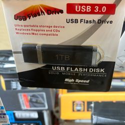 USB Flash Drive 1TB.     