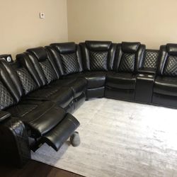 New Black Leather Reclining Couch 