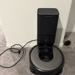 Robot Roomba $55