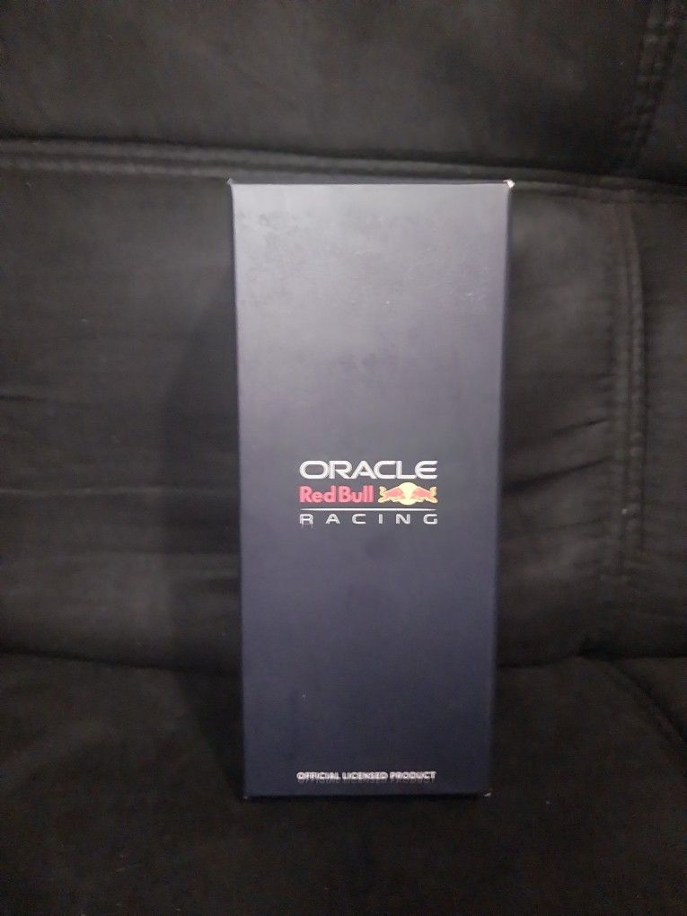 Redbull Racing  Oracle Botle 