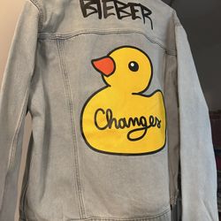 Justin Bieber changes Denim jacket