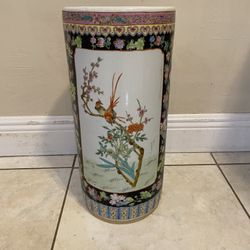 Vintage Chinese Porcelain Umbrella Stand 18”H