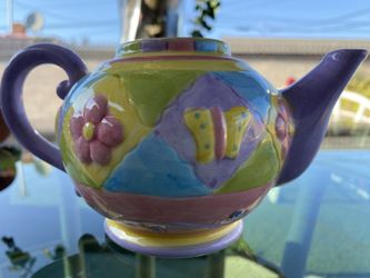 Oneida Gil's Play TEA POT Flour Multi Color Hand Patient L. 7" x 3 1/2" Hx 4 1/2" In The Middle In Perfect Condition 