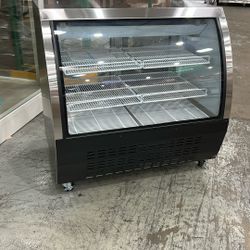 Chumart CMT-48DC 47 1/4" Black Curved Glass Refrigerated Deli Case