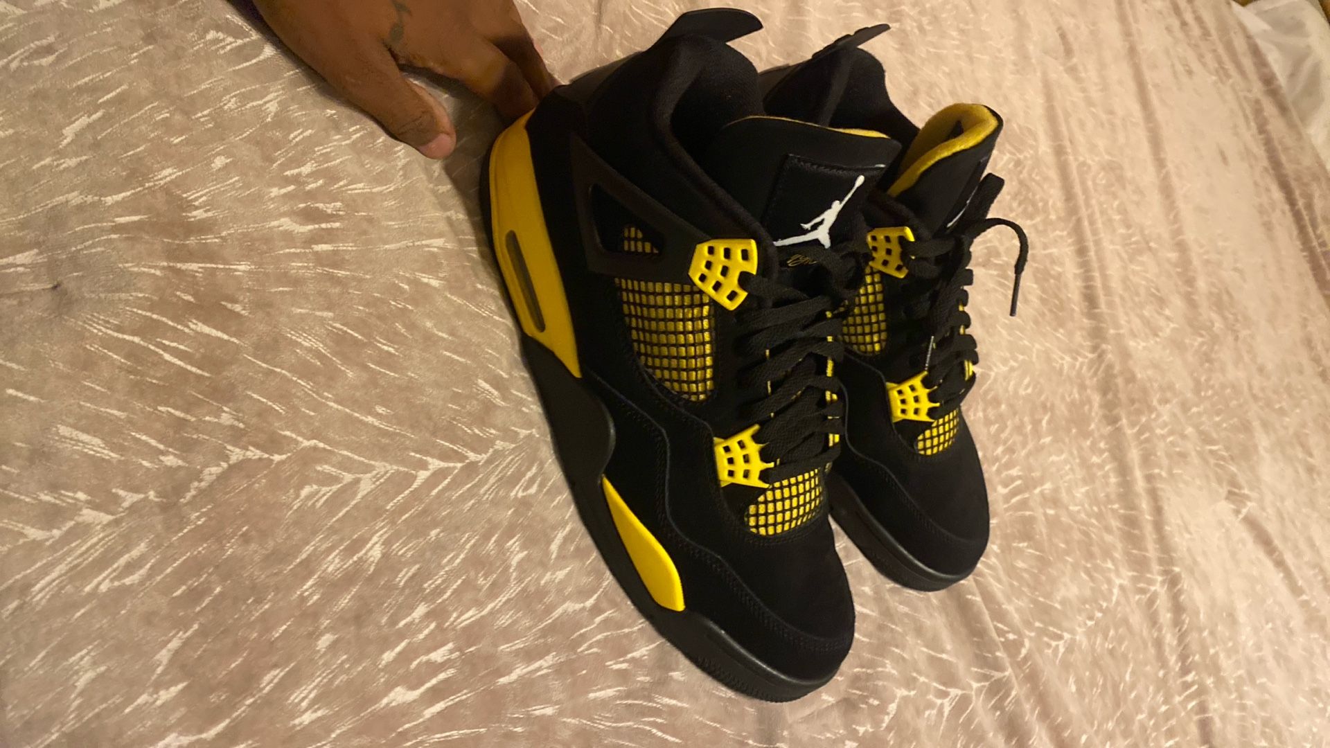 Jordan 4’s Size 12