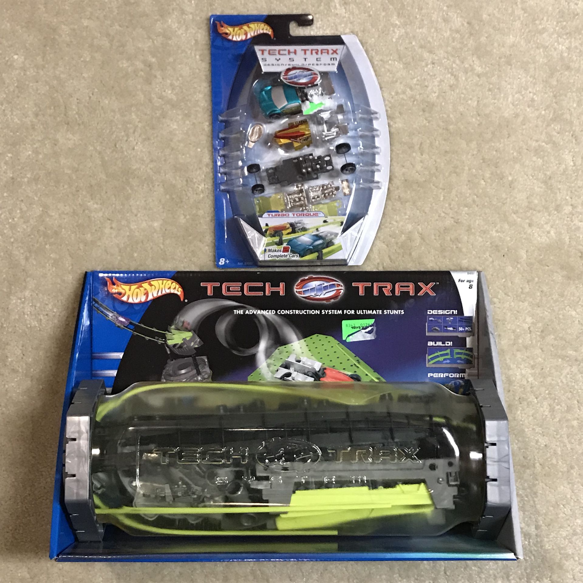 NEW Hot wheels cars tracks and toy car. TECH TRAX EARLY 2000s hotwheels