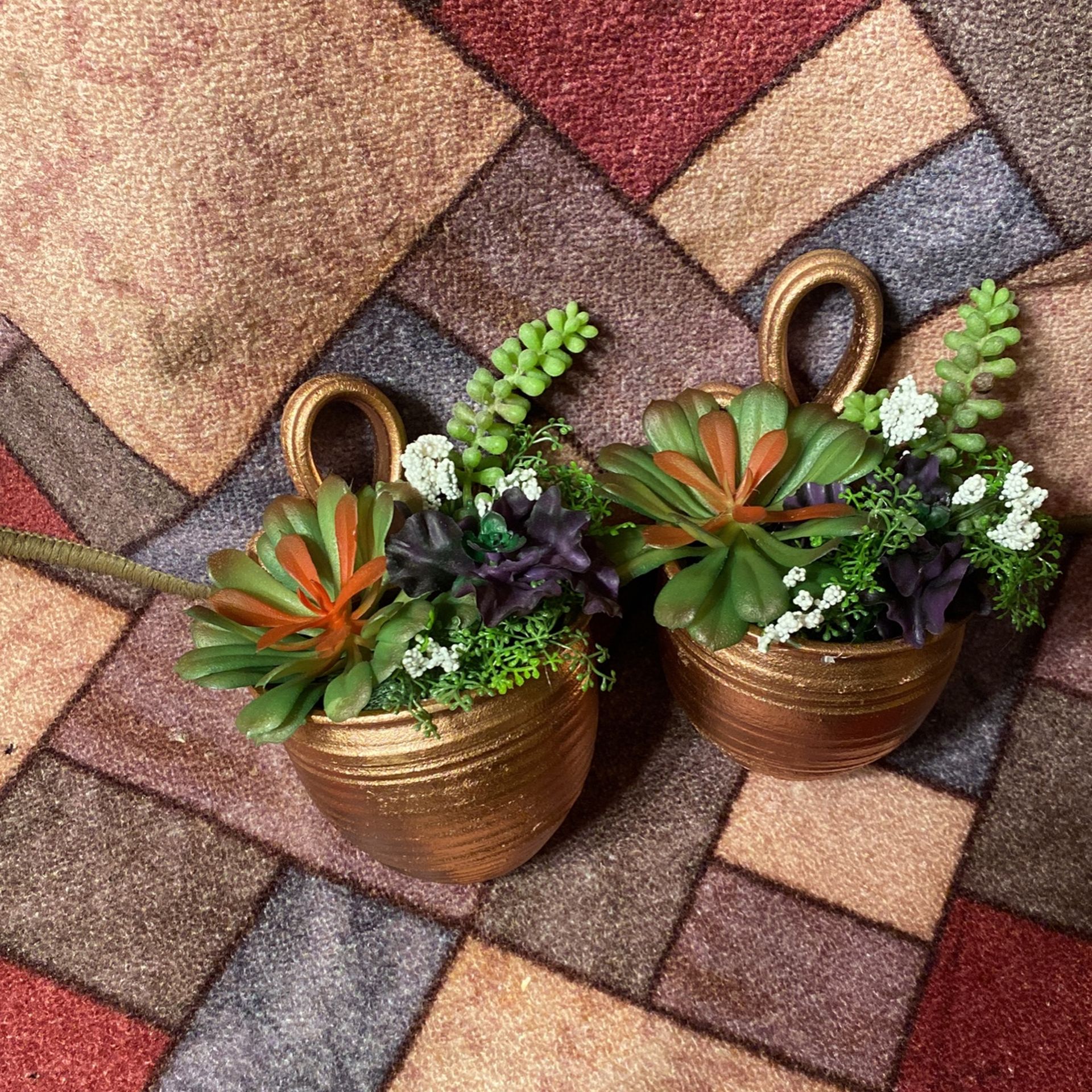 Set Of Two Pots
