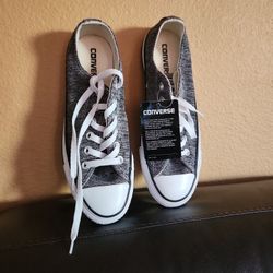 Converse  Womens 8 Men's 6