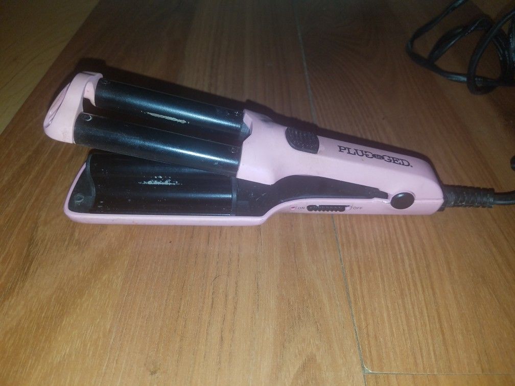 1 Inch Travel Deep Waver by Plugged
