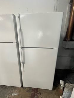 Refrigerator GE 30”