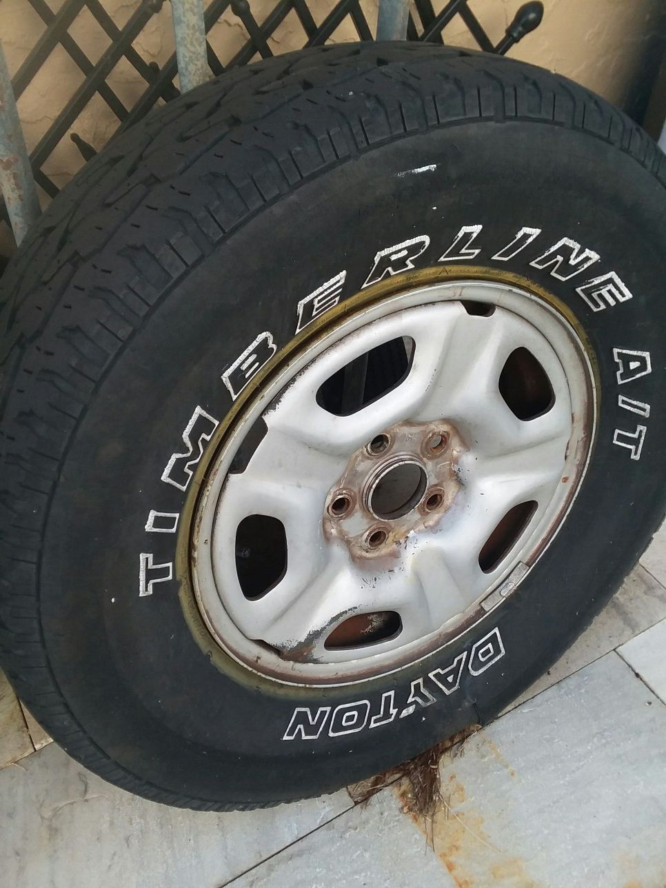 Free 2 Toyota tacoma rims 15" ,only rims are good tires need replaced