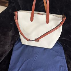 Dooney And Bourke Handbag