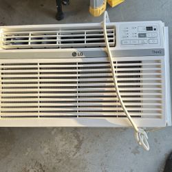 LG thinQ  air conditioner in great shape looks like New