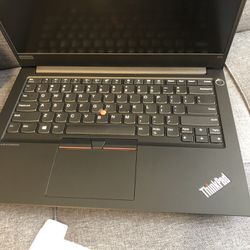 Laptop Lenovo - 14" ThinkPad E14