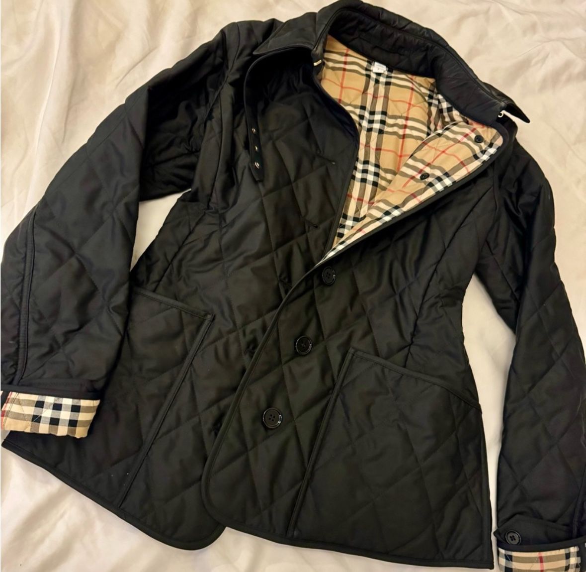 Burberry Women’s Quilted Jacket 