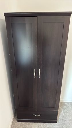 Standing cabinet shelf closet