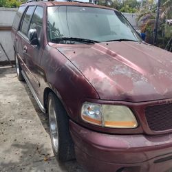 1997 Ford Expedition 8 Cylinder 4.6 Engine 