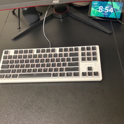Mechanical Hot-swap Keyboard With Cherry Switches
