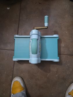 Sizzix Big Shot die-cutting and embossing machine. 