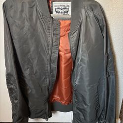 Levi’s Bomber Jacket Men’s Medium (hardly used)