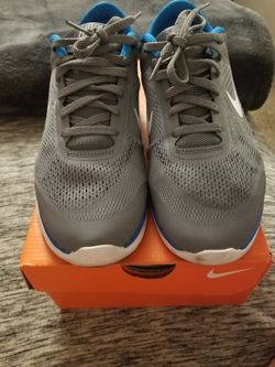 WOMENS NIKE SHOES
