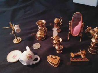 Miniature household goods bundle