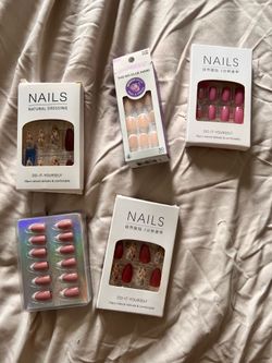 Press on nails