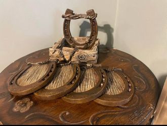 Horseshoe coasters and holder