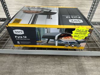 Ooni wood pellet pizza oven