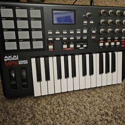 Akai MPK 21 midi Keyboard