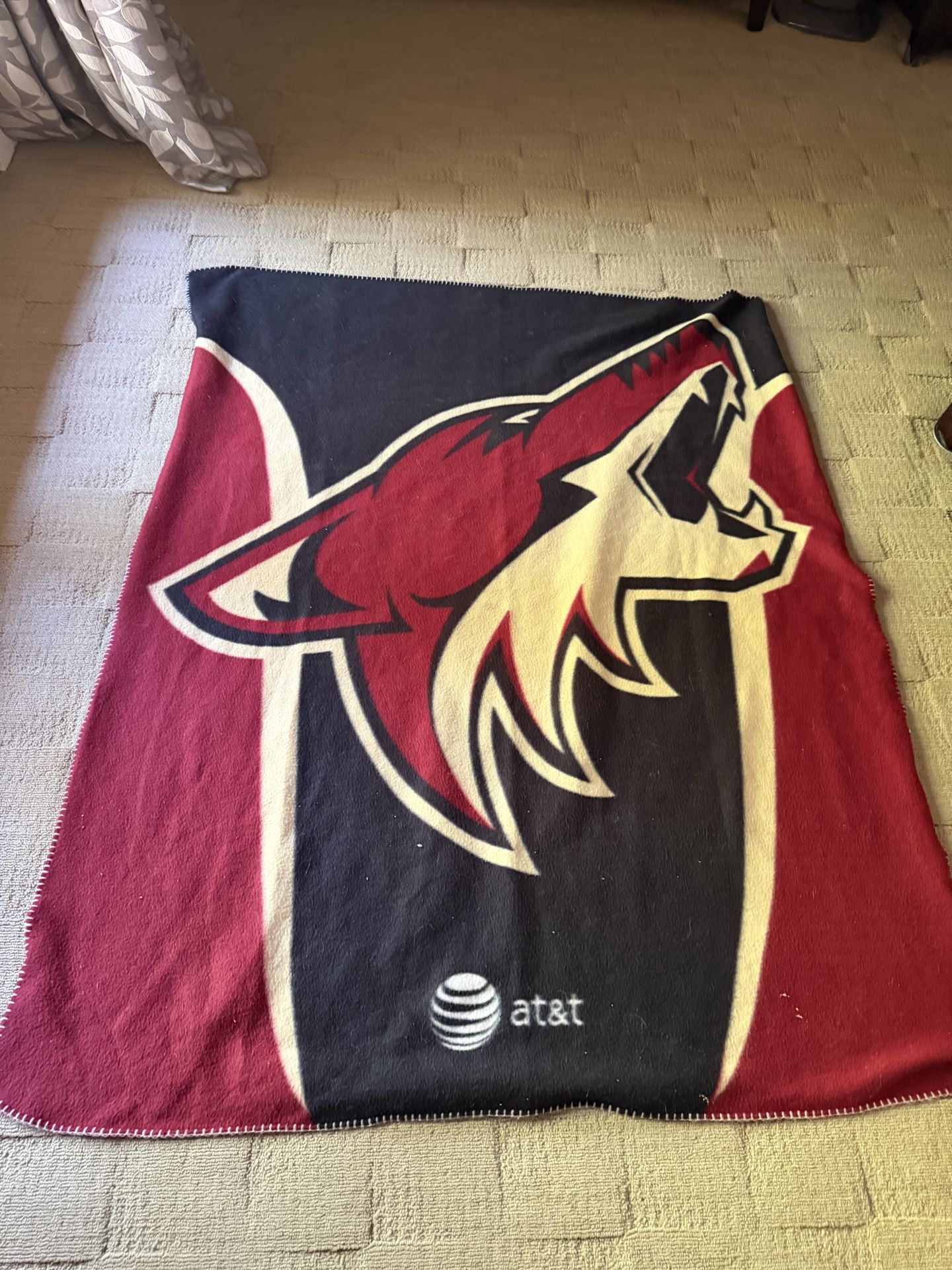 Oversized Throw-blankets And Much More