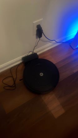 iRobot Roomba Robot Vacuum with Charging Dock