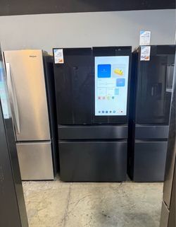 Samsung Bespoke AI Family Hub + 4-Door French Door refrigerator With Auto Open Doors In Black 😍