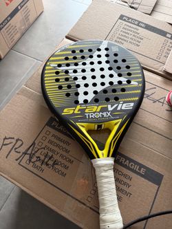 🎾 STARVIE TRONIX PADEL RACKET – 100% CARBON | LIKE NEW!
