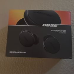 (2) Bose Quiet Comfort Ultra Earbuds Brand New Sealed in Box!!