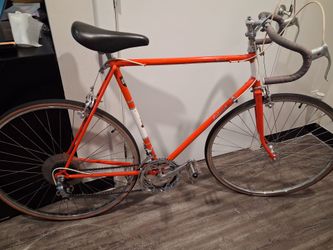Vintage Raleigh record road bike-need gone asap