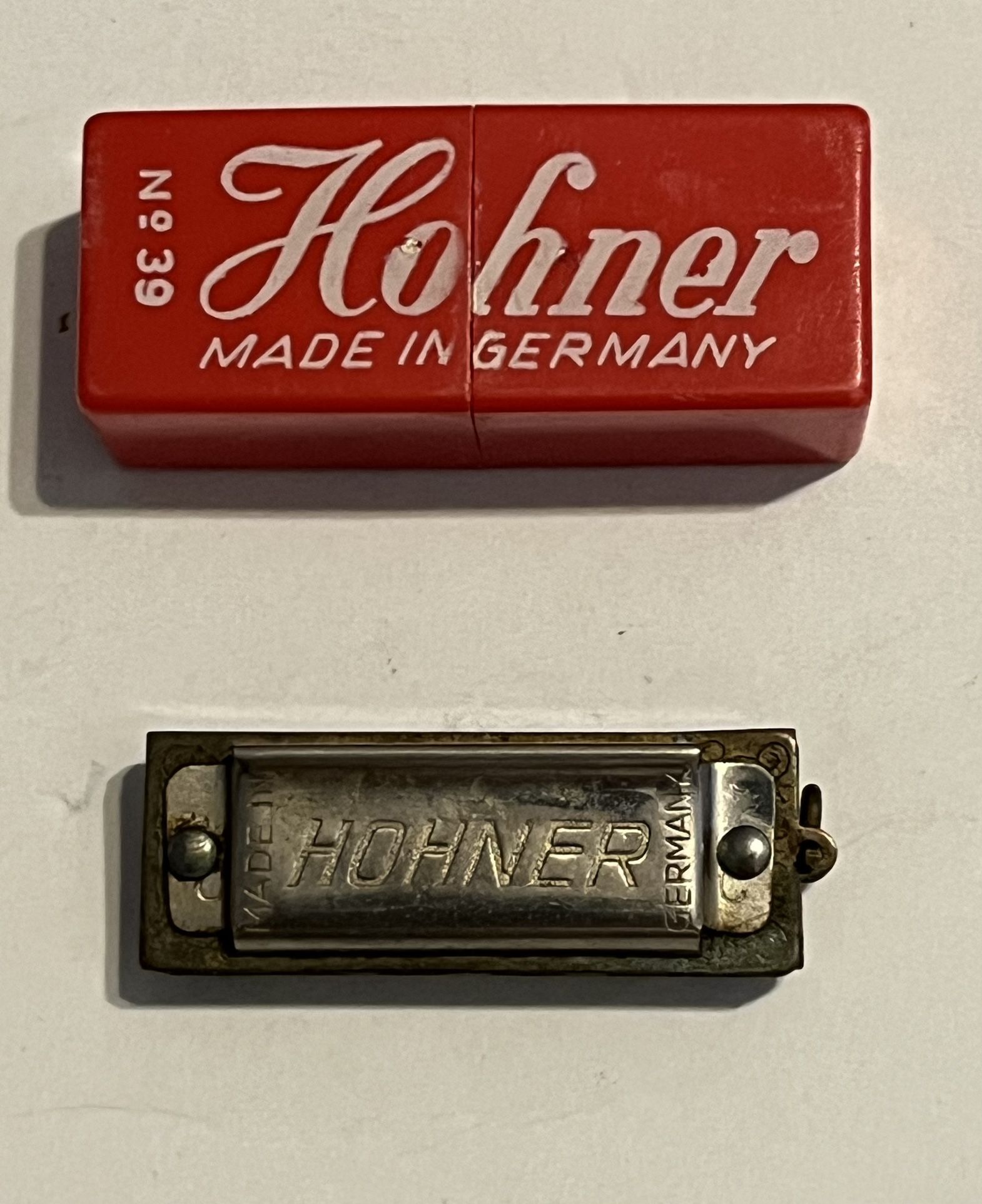 Good Vintage HOHNER No. 39 Little Lady Mini Harmonica In red Case - Germany