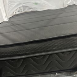 Black King Size Mattress, 10” Memory Foam Mattress, Medium Soft, Fully expanded