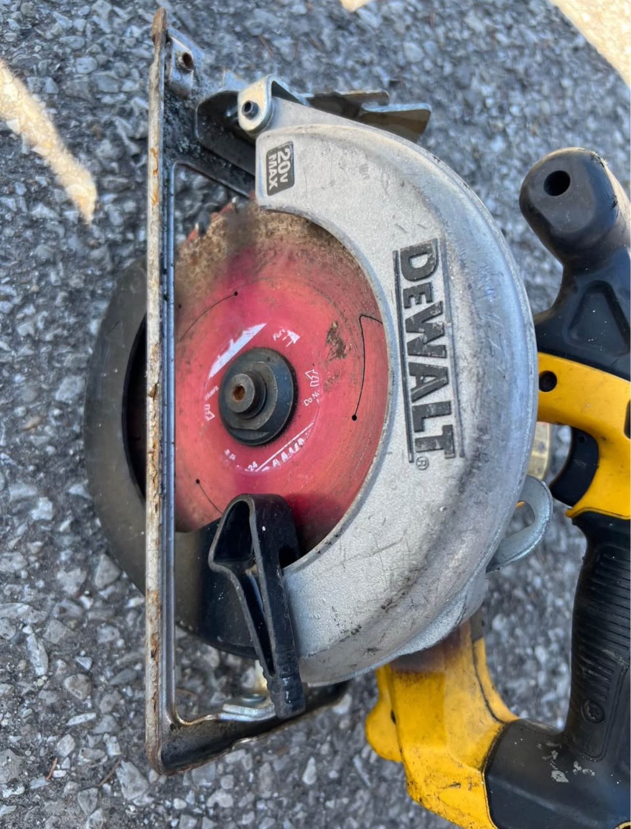 DeWalt Circular Saw DCS393